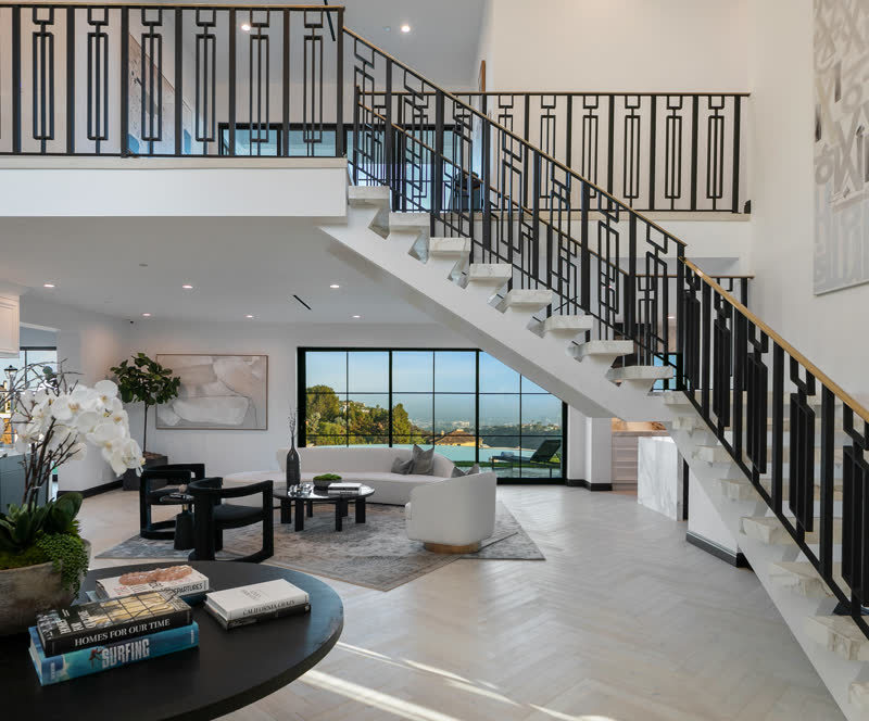 Grand marble foyer and staircase built by The Oak Development