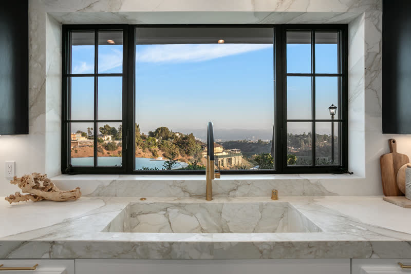 Project Savona, a full luxury residential remodel in Los Angeles by The Oak Development (photo 6 of 10)