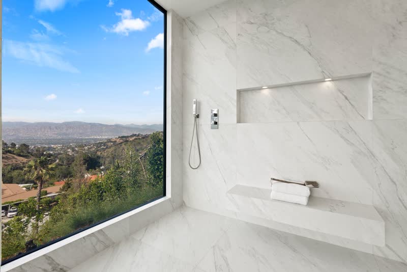 Project Skyline, a hillside home transformation in Los Angeles by The Oak Development (photo 7 of 10)